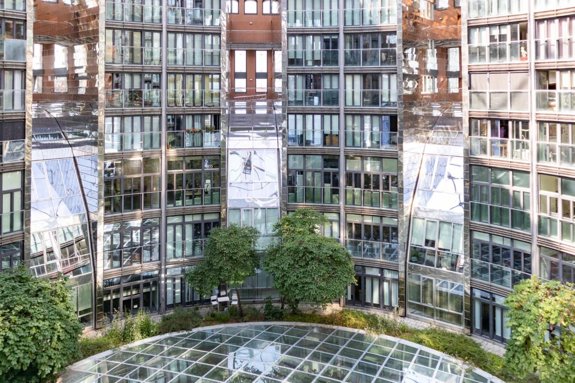 Gasometer Apartment - Designer Building With Amazing View Wien Exterior foto