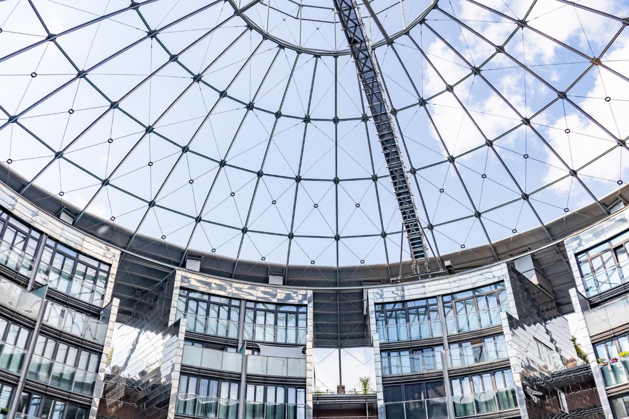 Gasometer Apartment - Designer Building With Amazing View Wien Exterior foto